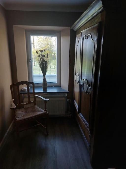 Le Reposoir Maison Spacieuse Avec Feu Au Bois Bertogne Esterno foto