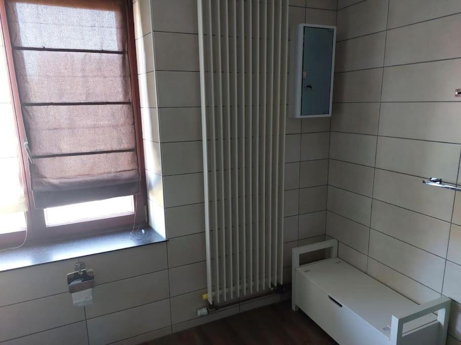 Le Reposoir Maison Spacieuse Avec Feu Au Bois Bertogne Esterno foto